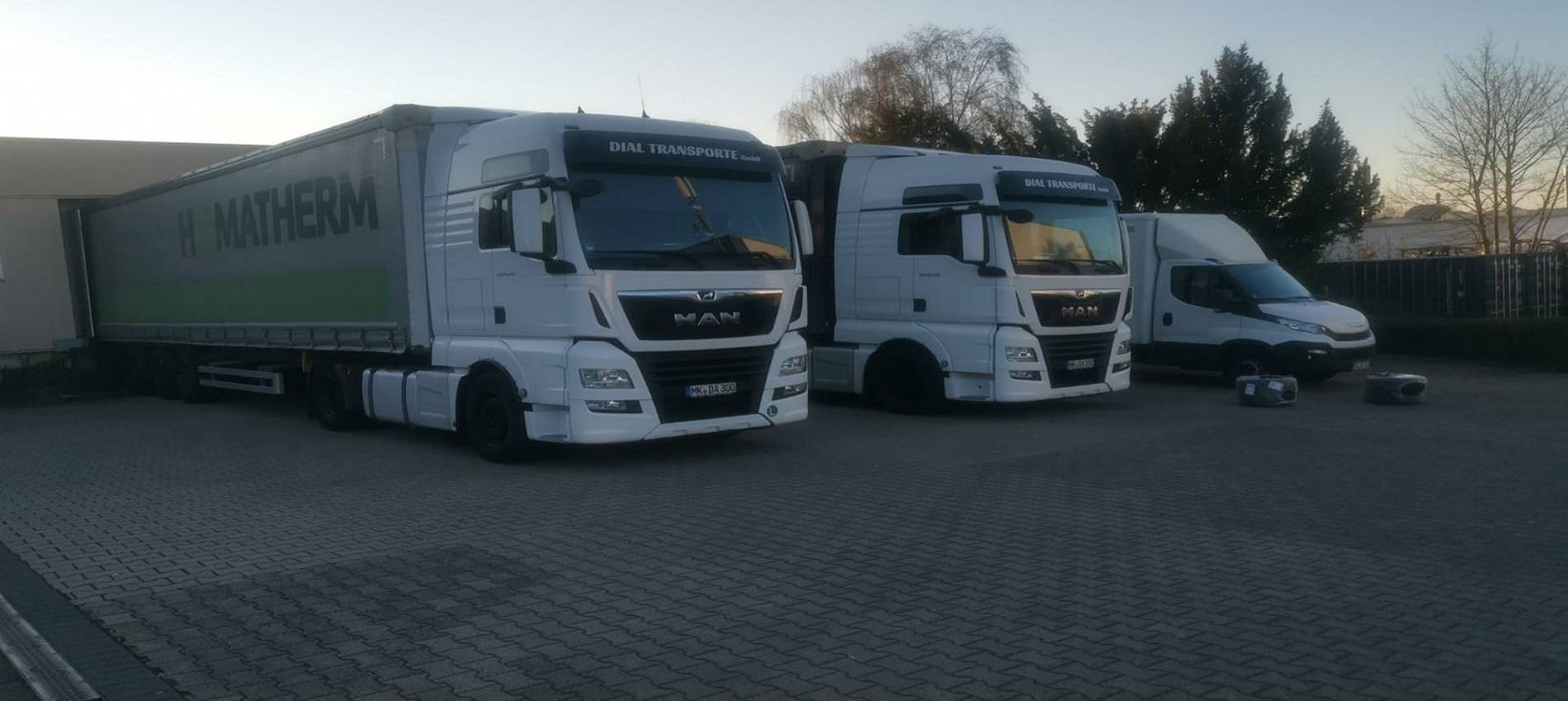 Dial Frigo Transporte GmbH Smart. Efficient. Reliable. We watch over your cargo.